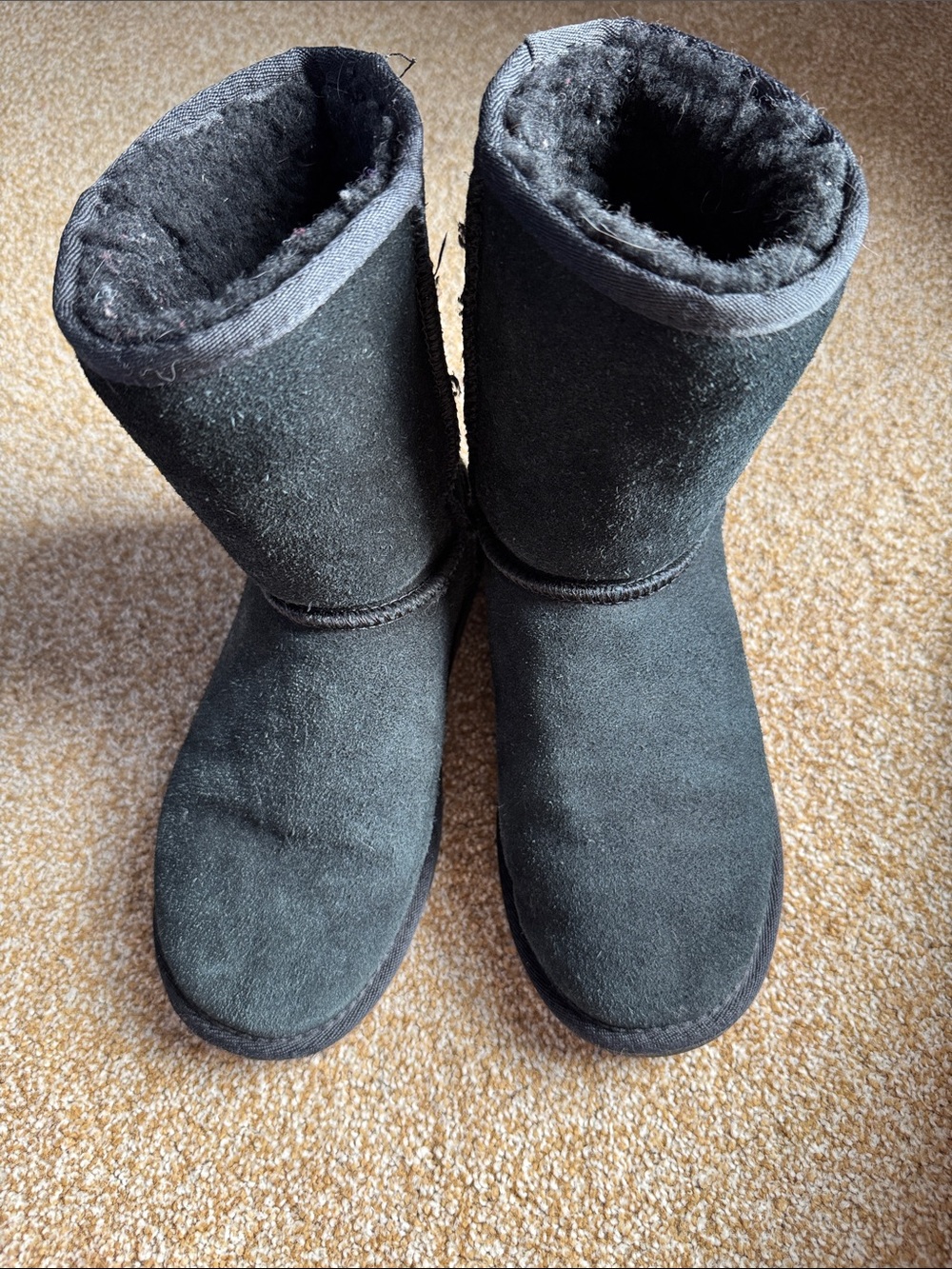 Classic BEACH FEET Australian Black Shearling-Lined Winter Boots